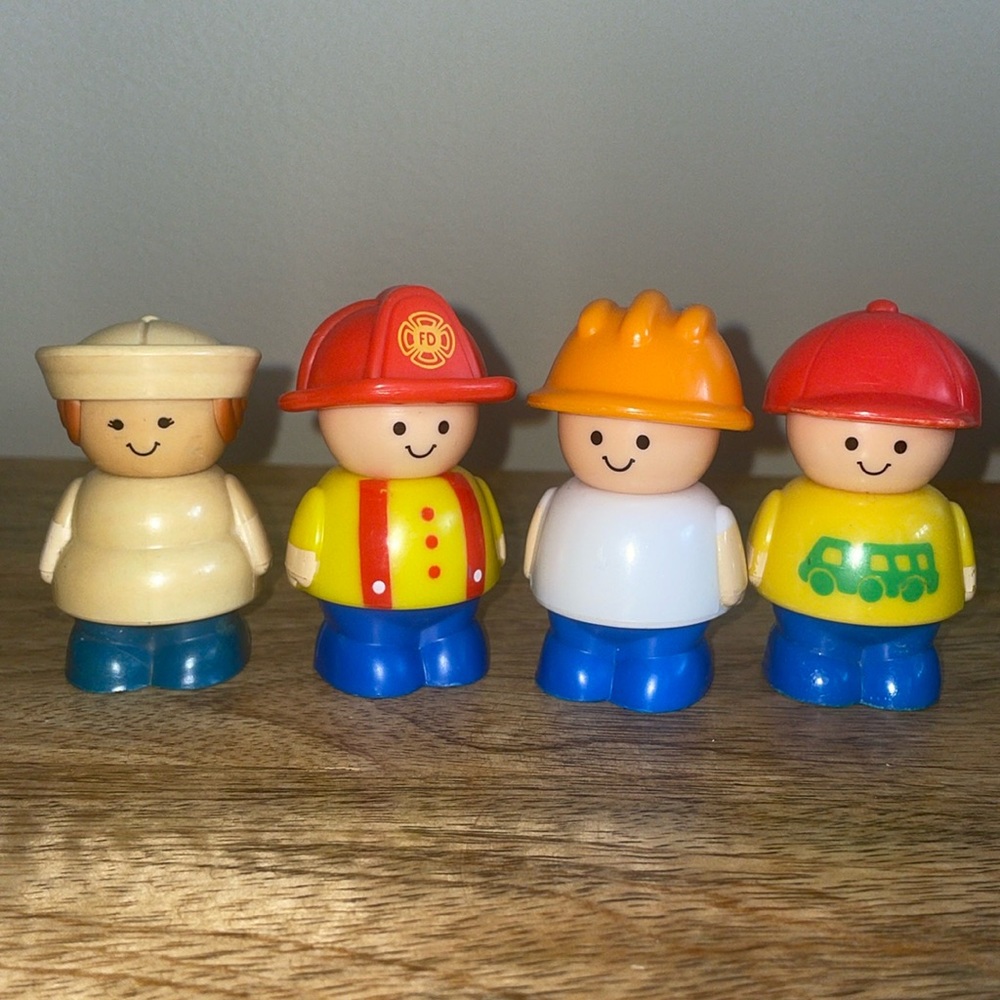 ❤️VTG SHELCORE Figures Made in China